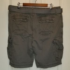 Men's Union Bay Gray Cargo Shorts with Removable Belt